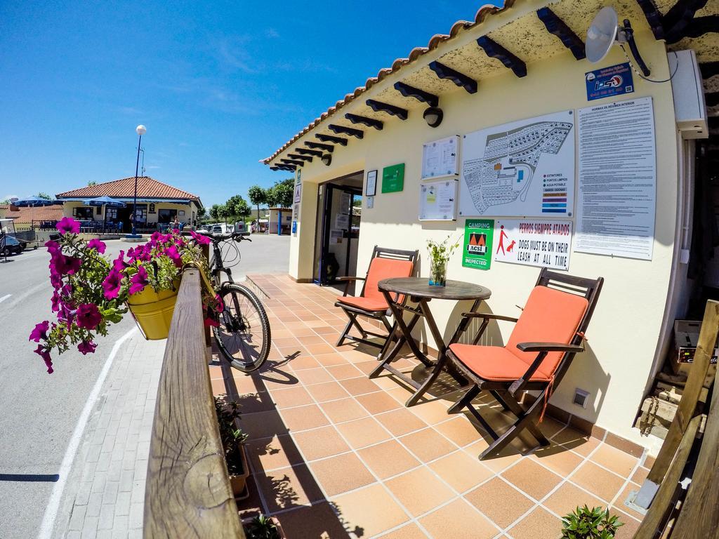 Bungalows Playa De Oyambre San Vicente De La Barquera Extérieur photo